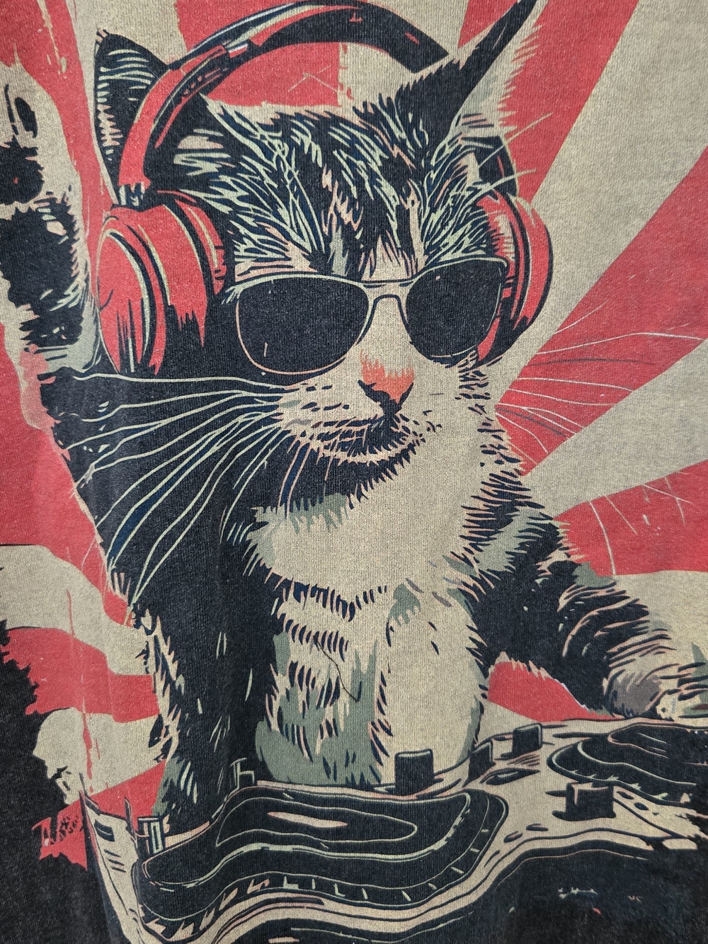Vintage-Style Black Cat DJ Graphic T- Shirt Comfort Colors,unique Med - Picture 3 of 10